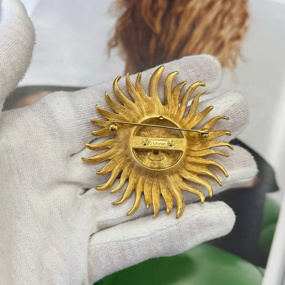 Monet Vintage Celestial Sun Face Matte Gold Brooch Pin